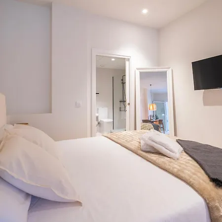 Pm - Loft Espaciosos Estudios Con Terraza Cerca A Artes Y Ciencias 公寓 *